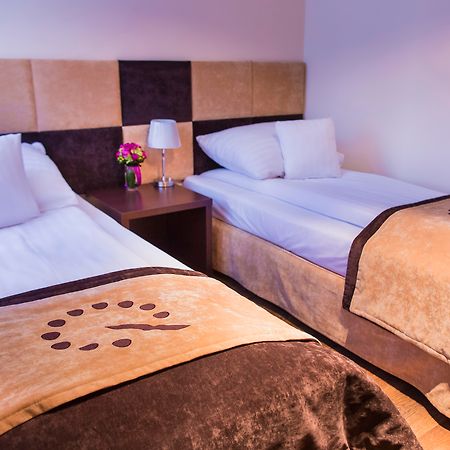 Boutique Hotel'S III Pilsudskiego Łódź Kültér fotó